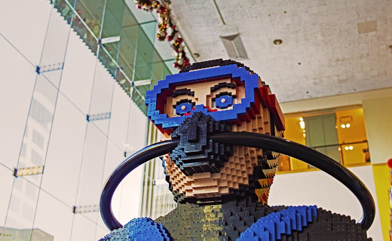 legos, lego statue, lego sculpture, lego, statue, legoland, figure, assembled, lego diver, crown center kansas city, legos kansas city, diver, swimmer, scuba
